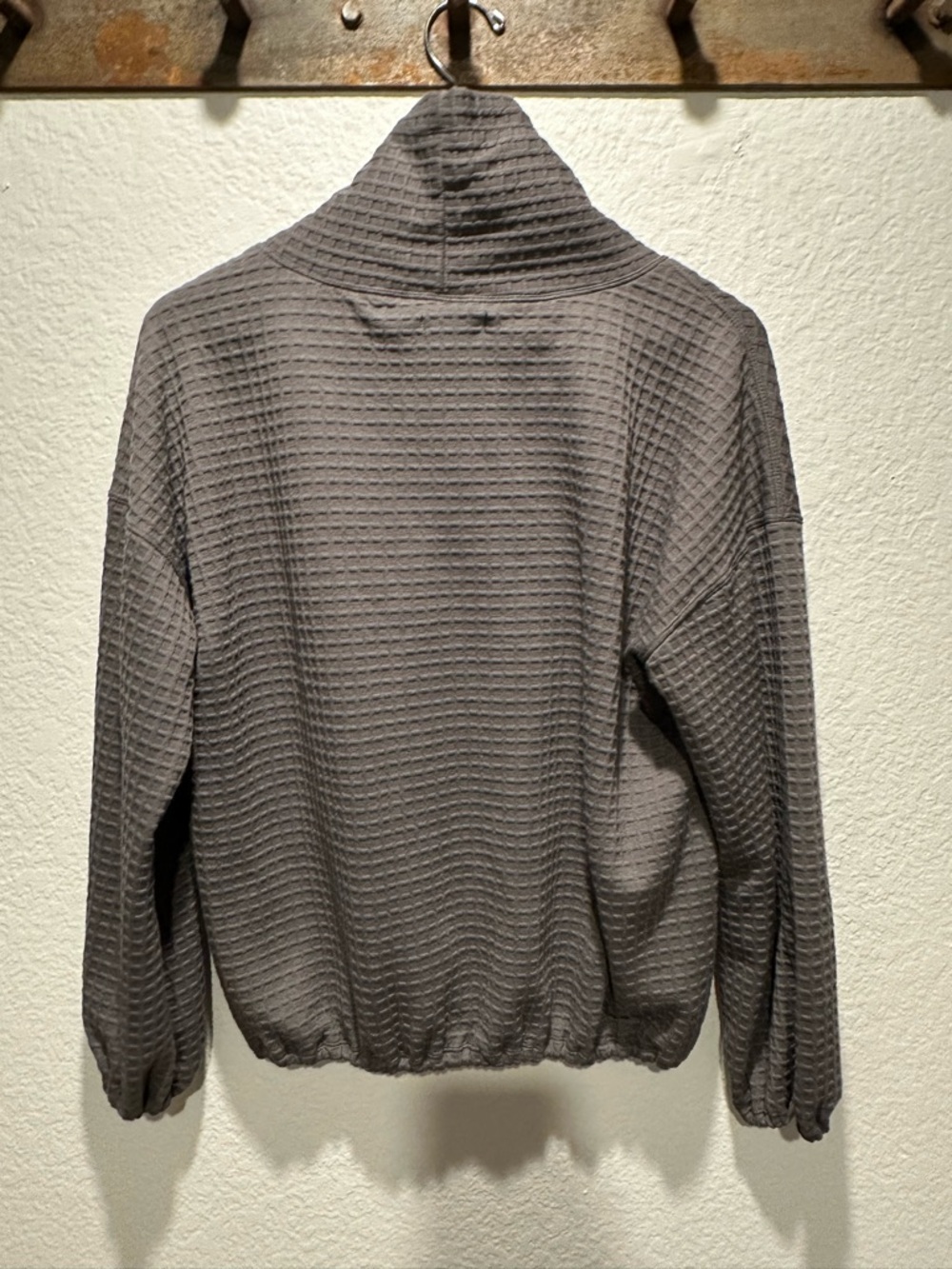 Max Studio Nordstrom Charcoal Gray Waffle-Knit Pullover - Picture 5 of 13